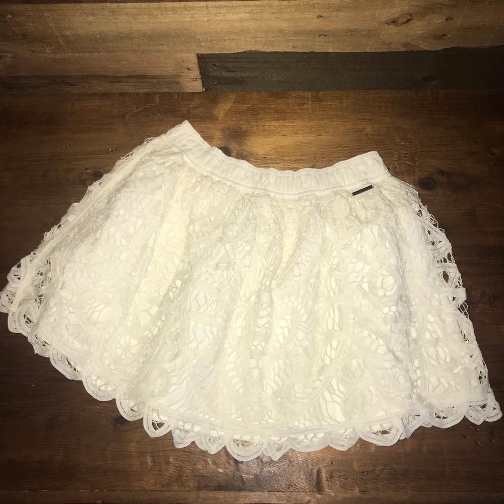 NEW Abercrombie & Fitch Crochet Lace Mini Skirt - Picture 2 of 8